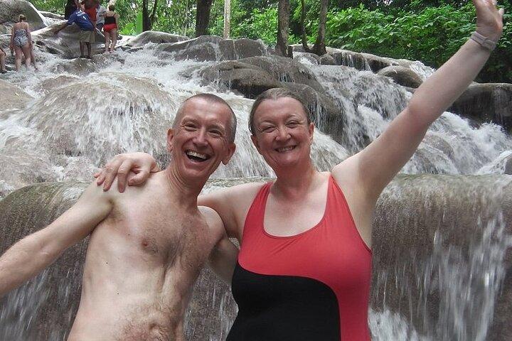 Dunn's River Falls Climb and Beach Include Entry Fee (ᵔᵕᵔ)
