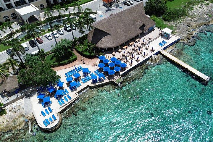 Money Bar Day Pass with Snorkel & Mexican Lunch