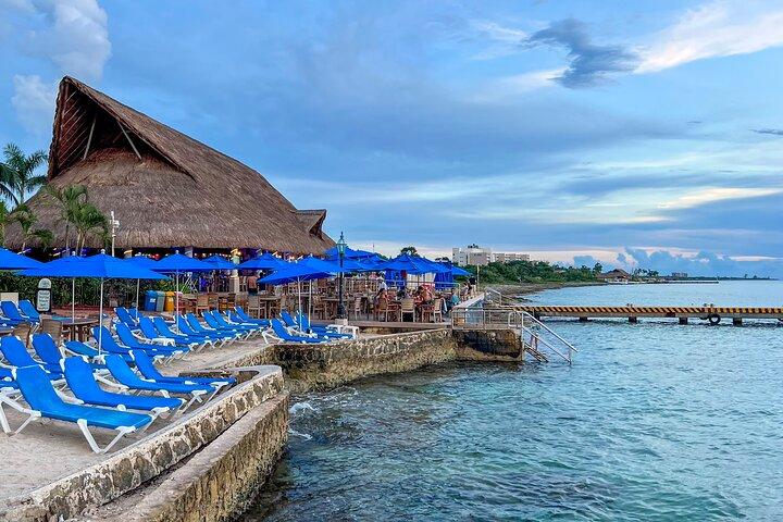 Money Bar Day Pass with Snorkel & Mexican Lunch