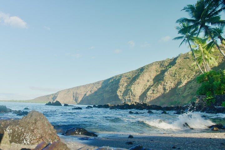 Midday Meander - Kealakekua Bay Kayak and Snorkel Adventure