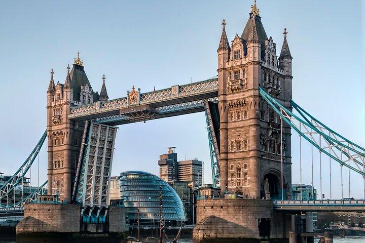 6 Hour Private London Tour with Personal Driver and Custom Stops