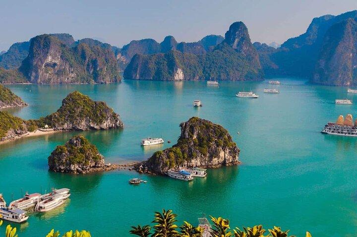 Multi-Day Cruise Tour in Halong Bay and Lan Ha bay from Hanoi