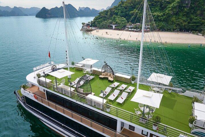 From Hanoi: Luxury Halong Bay Day Cruise with Buffet Lunch, Cave