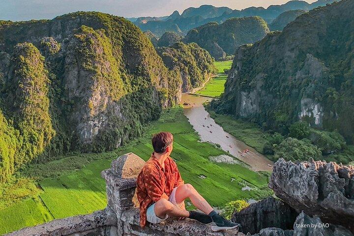Ninh Binh Small Group Tour: Hoa Lu, Mua Cave, Tam Coc, Bich Dong