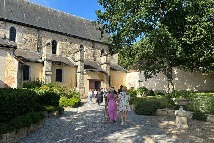 From Epernay: Champagne Small-Group tour with tastings & Lunch