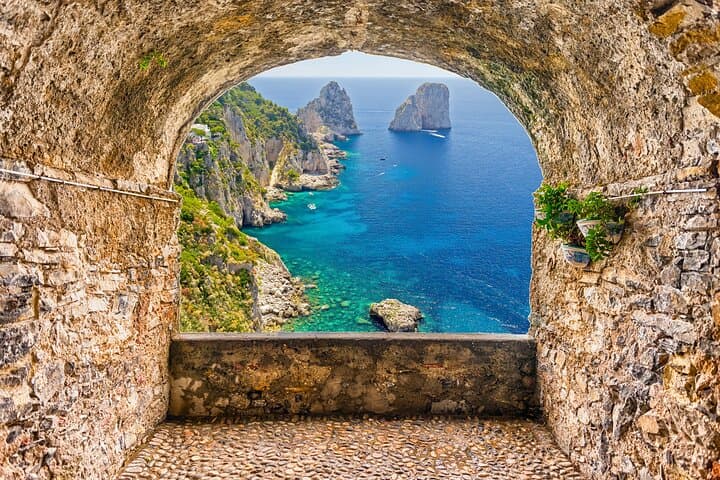 Capri Small Group Tour from Naples with Optional Blue Grotto