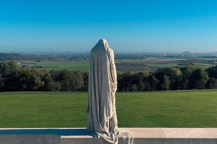 Vimy Ridge World War 1 Battlefields Private Tour from Paris