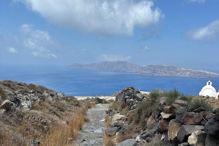 Santorini's Famous Fira to Oia Hike: A Private tour Adventure