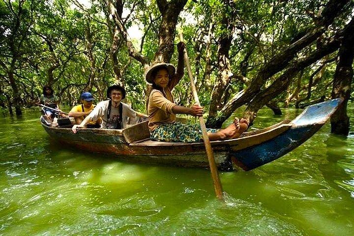 Floating Village-Mangrove Forest Private Tonle Sap Lake Boat Tour
