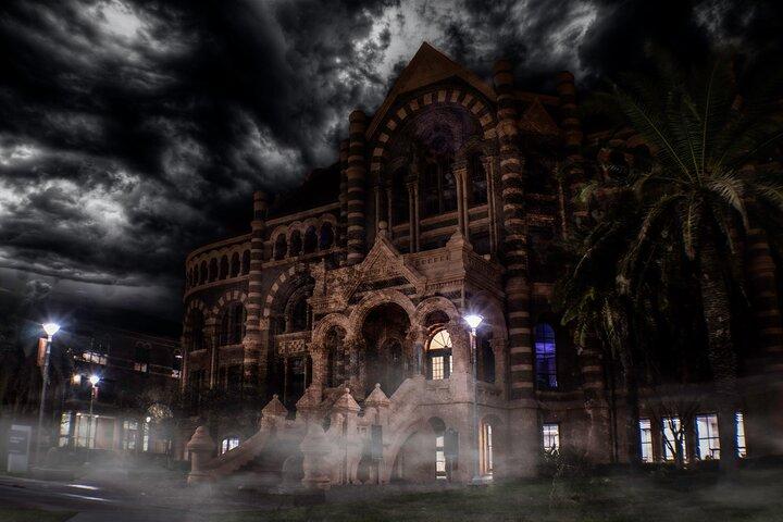 The Grimoire Ghouls and Graves: Galveston Ghost Tour