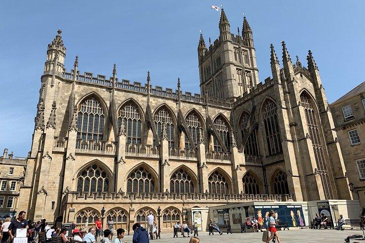 Stonehenge and Bath Tour from London