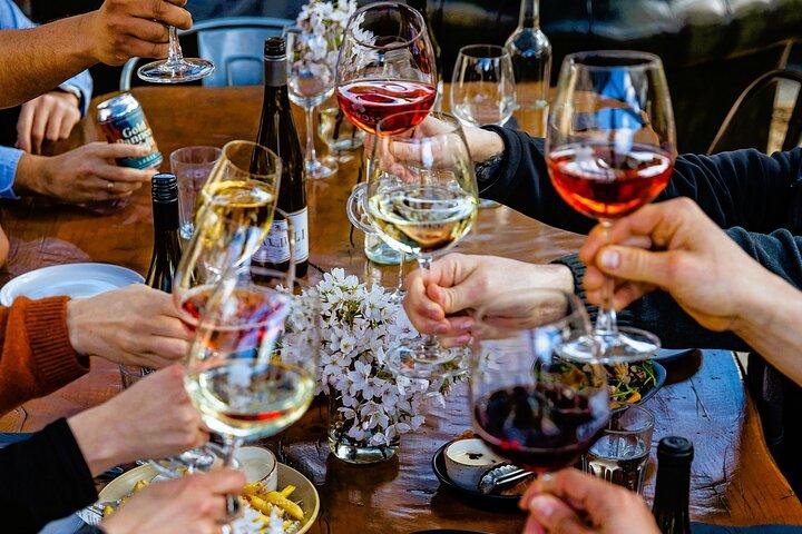 Queenstown Wine & Food Tour: Scenery, Tastings & Delicious Lunch!