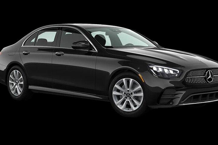 Private Transfer City Centre To or From London Gatwick Airport