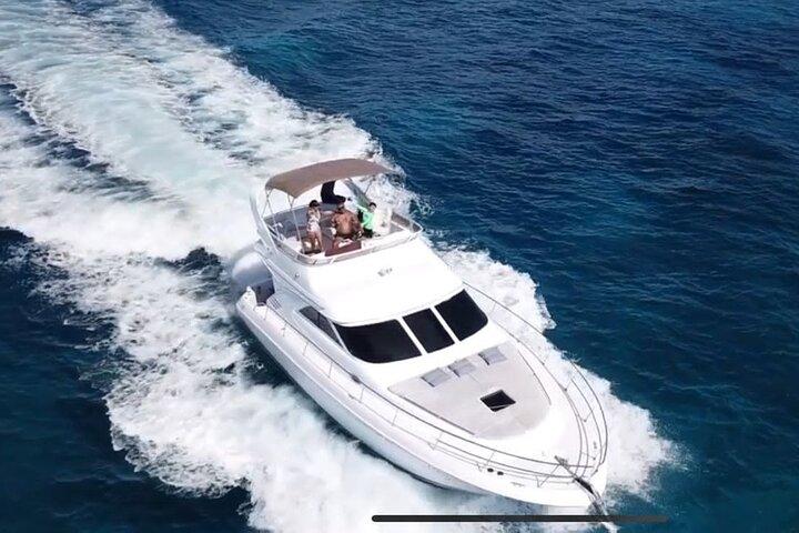 Rent a Private 46ft Yacht in Cancun