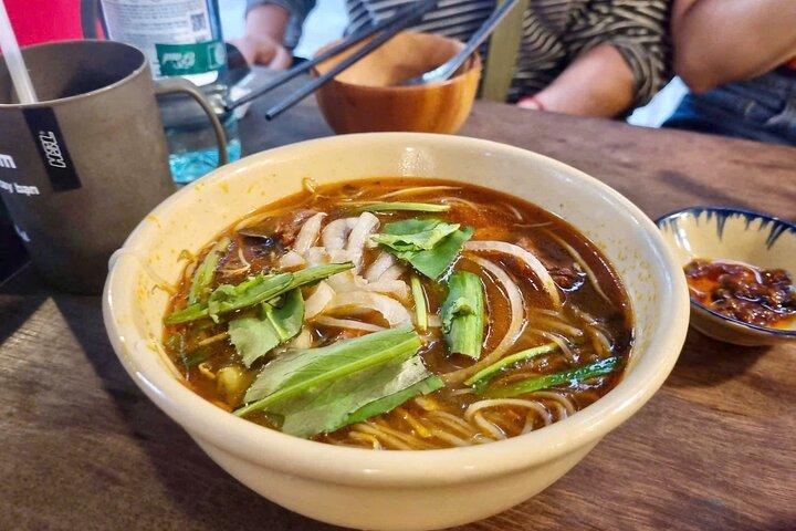 Saigon Street Food & Hidden Alleys on Motorbike– 7/9/12 Tastings