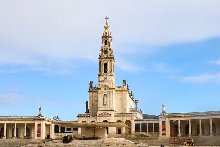 Fatima, Nazaré and Óbidos Private Tour From Lisbon