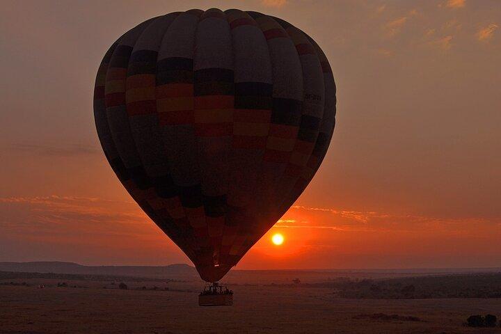 4 Day Experience the Ultimate Group Camping Tour Balloon Safari