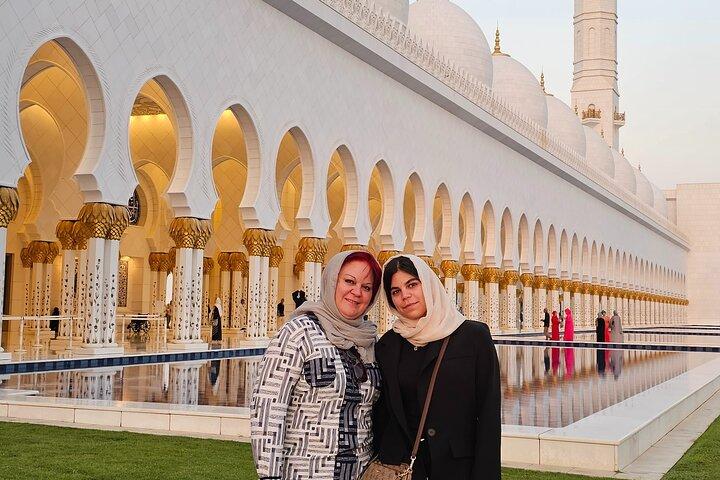 Abu Dhabi City Tour :Qasr Al Watan, Emirates Palace, Mosque