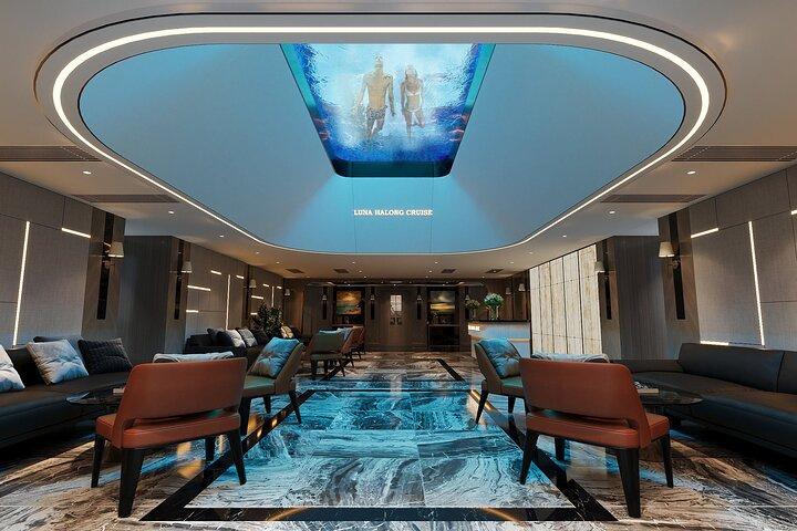 Top Halong Bay 5-Star Luxury Cruise with Buffet & Pool from Hanoi