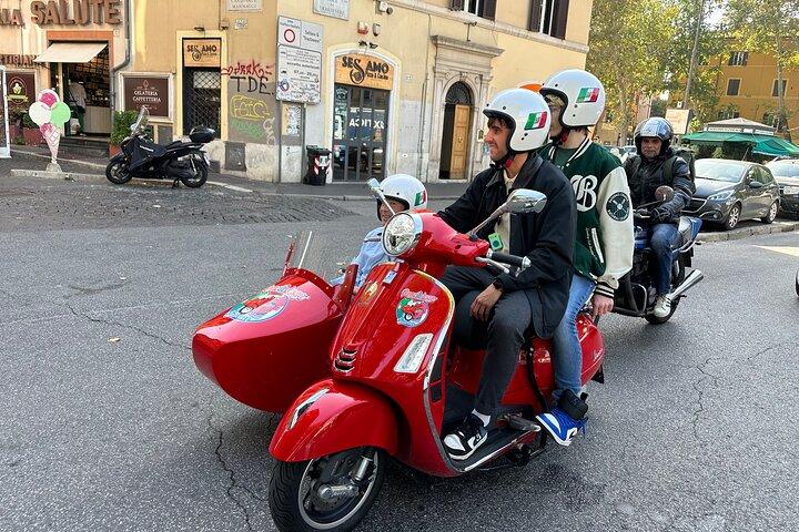 Rome Private Sunset Guided Tour in Vespa Sidecar with Aperitivo