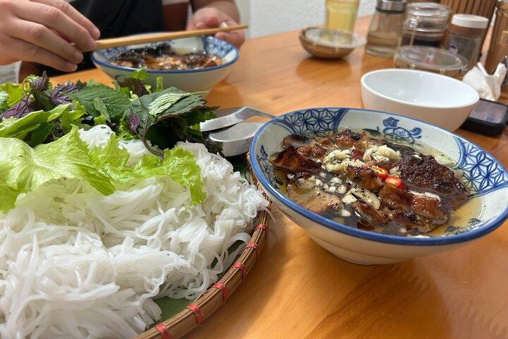 Hanoi Old Quarter Food Tour with 8+ Authentic Tastings
