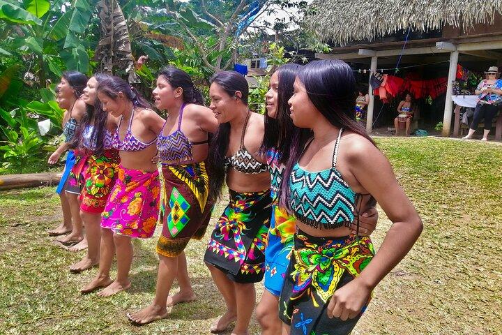 Beautiful Panama Wounaan Village Tour