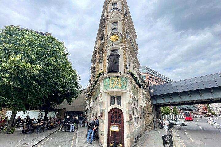 London Small Group Historic Pub Tour