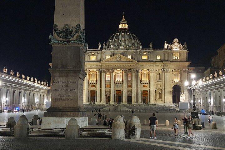 Skip the Line Night Private Vatican & Sistine Chapel Guided Tour