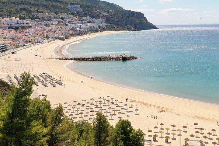 Private transport from Lisbon to the Algarve with 2 stops