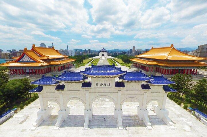Small-Group: Classic Taipei Landmarks Day Tour