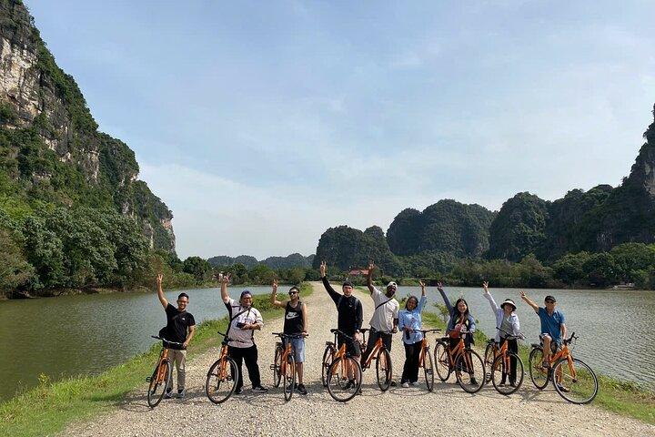 From Hanoi to Ninh Binh: Hoa Lu - Tam Coc/Trang An - Mua Cave