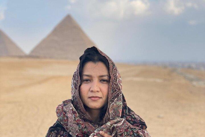 Private Giza Pyramids, Sphinx, Saqqara, and Memphis Full-Day Tour