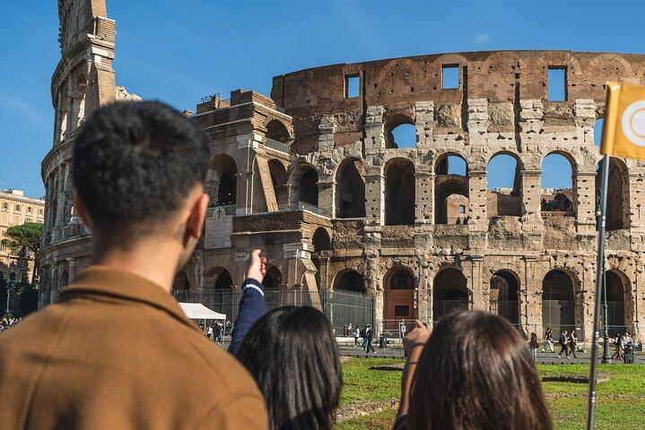 Rome: Colosseum, Palatine Hill and Roman Forum Group Tour