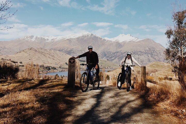 Arrowtown to Queenstown Bike Tour with Shuttle