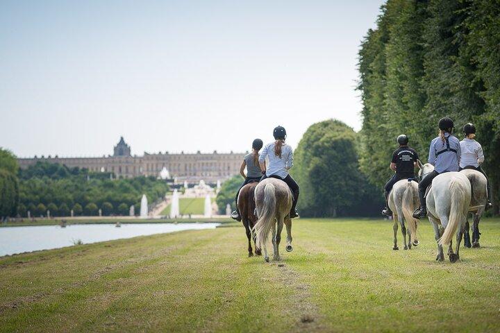 Versailles Private Tour : Horse-riding, Gastronomy & the Palace