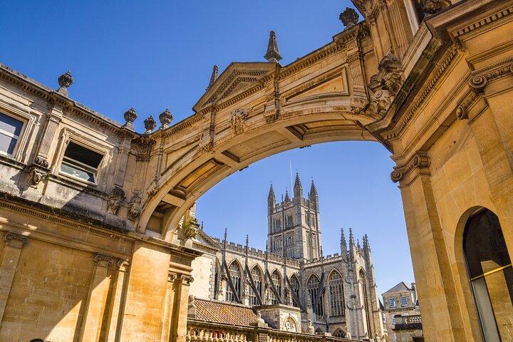 Visit Bath And Stonehenge: Private Black Cab Day Trip from London