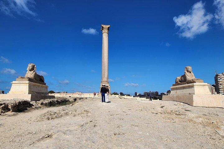 Private Alexandria Tour from Cairo with Local Seafood Lunch