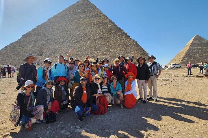 Private Giza Pyramids with Local Lunch (Koshary)