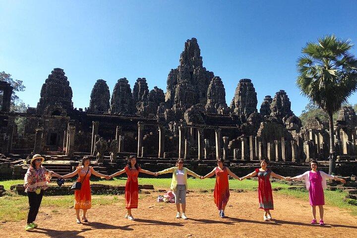 A-Day Explore Beng Mealea-Phnom Kulen-Banteay Srei-Pre Rup Sunset