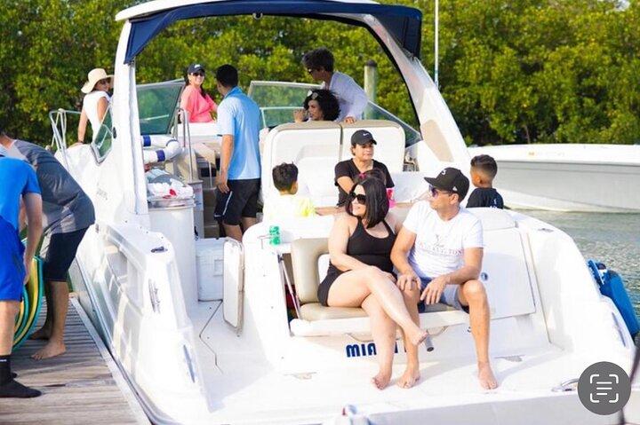 Miami Boat Rental: Fun & Affordable! Day or Night Celebration