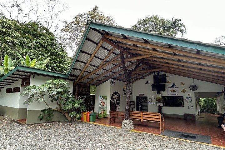 La Fortuna: Proyecto Asis Wildlife Rescue Center with transport