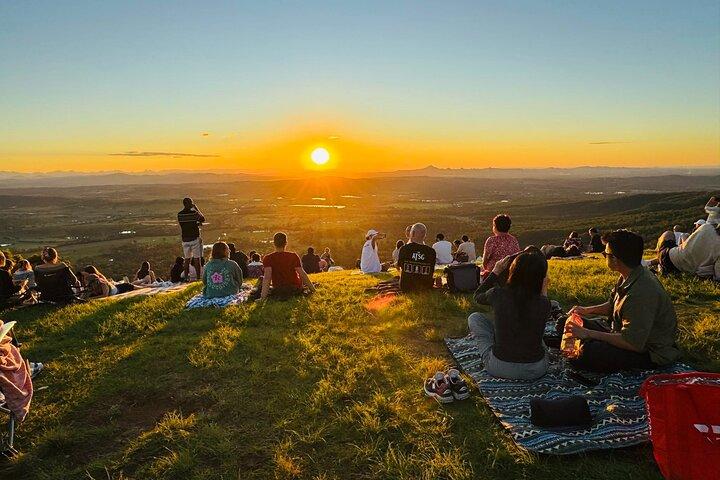 Brisbane: Glow Worms, Sunset, Telescope Stargazing & Dinner