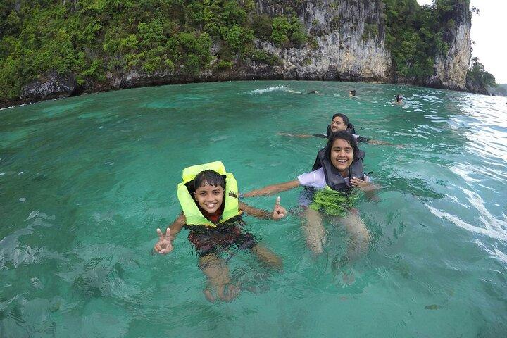 Phi Phi & Khai Islands Speedboat Tour from Phuket with Snorkeling