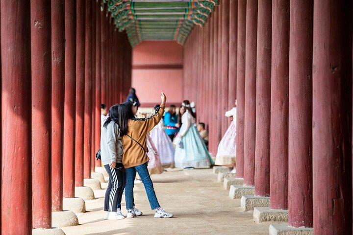 Gyeongbokgung Palace or Bukchon Village Walking Tour