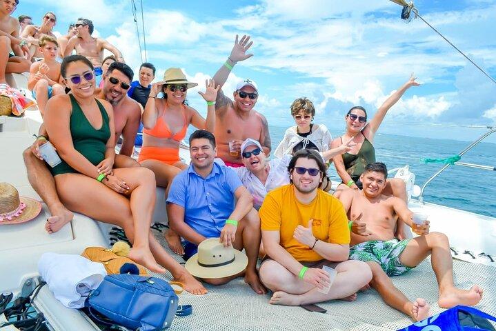 Isla Mujeres Catamaran, Open Bar & Optional Buffet and pick up