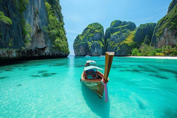 Phuket Airport (HKT) Private Transfer to Phuket Island