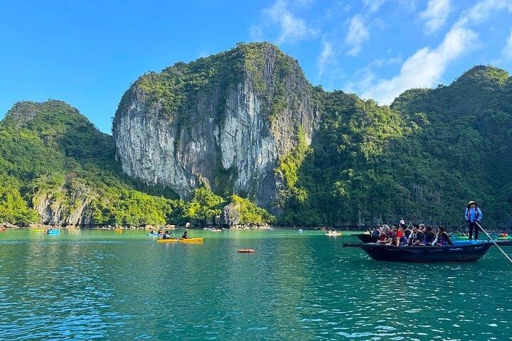 Hanoi: Halong Bay Luxury Hercules Cruises, Buffet & Sunset Party