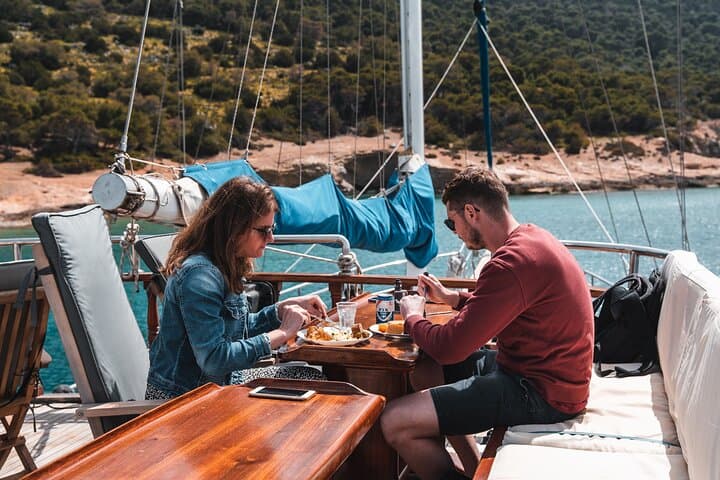 Athens Riviera Sunset Dinner Cruise to Ydrousa & Vouliagmeni