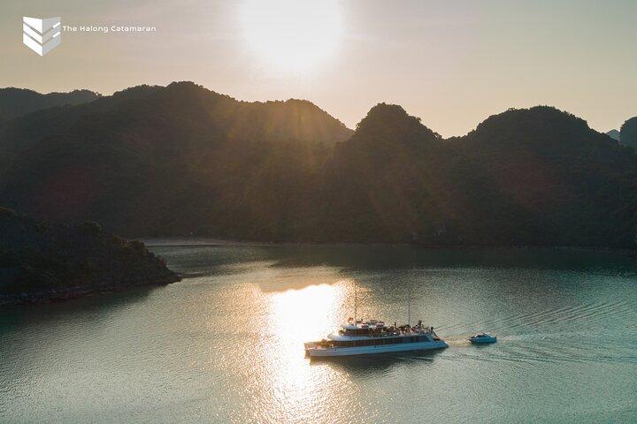 Halong Bay and Lan Ha Bay 5-Star Luxury Cruise Experience