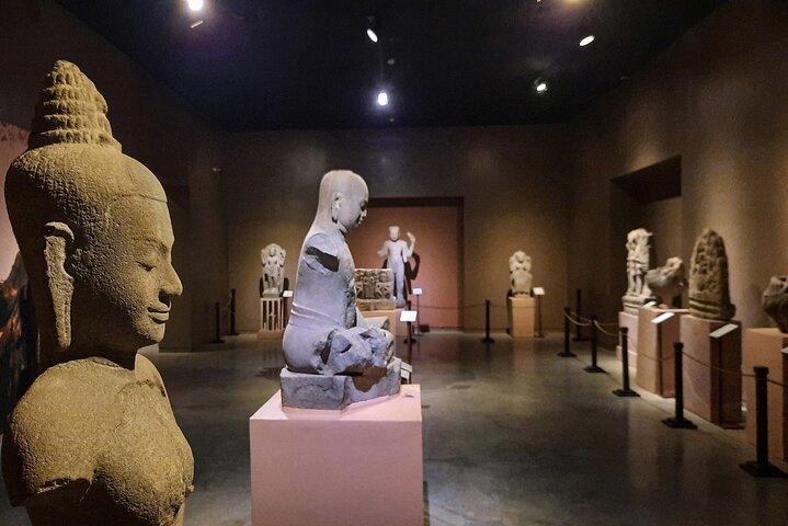 Angkor National Museum with transport